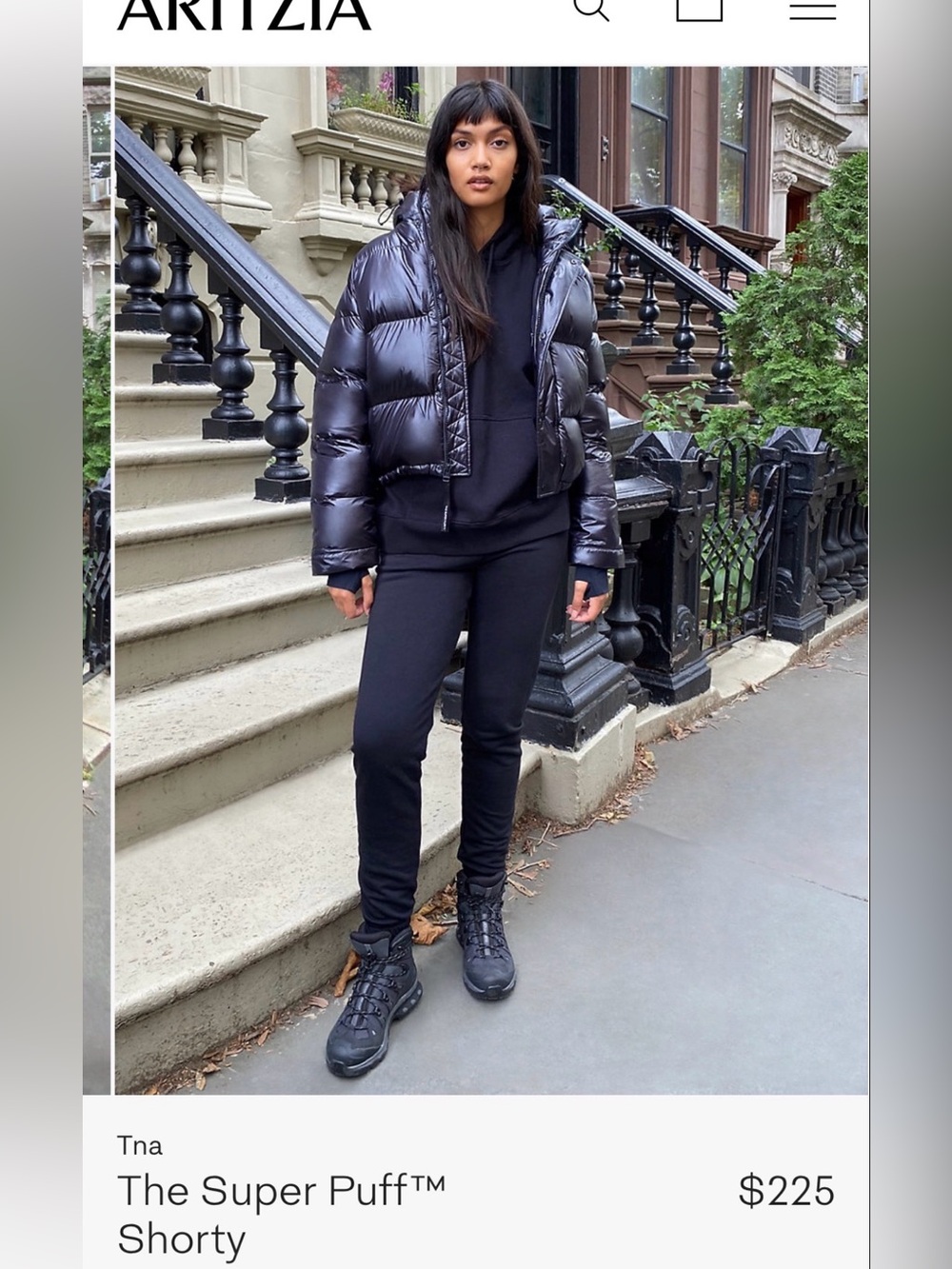 Aritzia TNA Super Puff Shorty Puffer Jacket in Black - Size Small